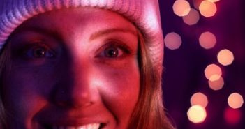 Caroline Gustavsson komt met een eigen kerstsingle ‘Christmas Lights’ Caroline Gustavsson