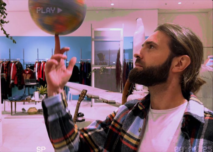 Leidse Stoner brengt debuut uit Stoner