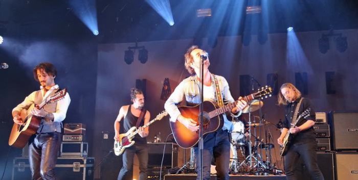 Navarone speelt eindelijk Bibelot plat