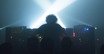 Colin Benders neemt de Muziekgieterij met audiovisueel project mee naar een andere dimensie.