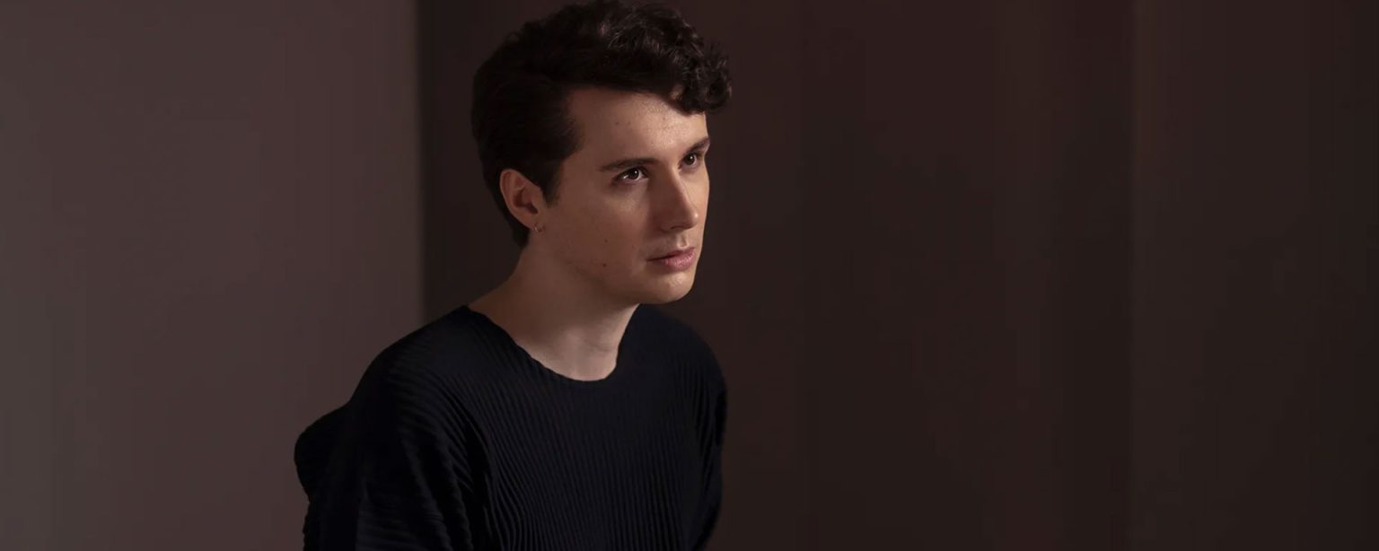 Daniel Howell met solo-komedieshow naar RAI theater