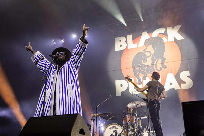 Black Pumas raken de lucht aan in Amsterdam