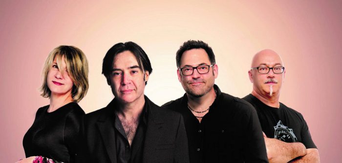 Maxazine Presents: Crash Test Dummies Essentials (samengesteld door Brad Roberts) Crash Test Dummies