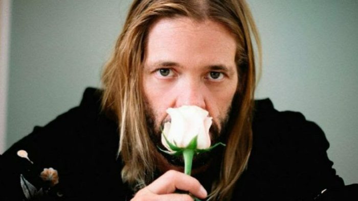 Foo Fighters eren Taylor Hawkins met twee concerten Foo Fighters