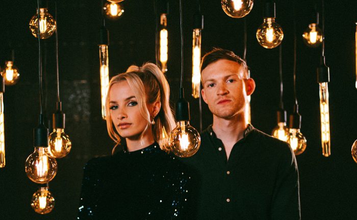 OLIVIA + Paul Sinha = Elektriciteit