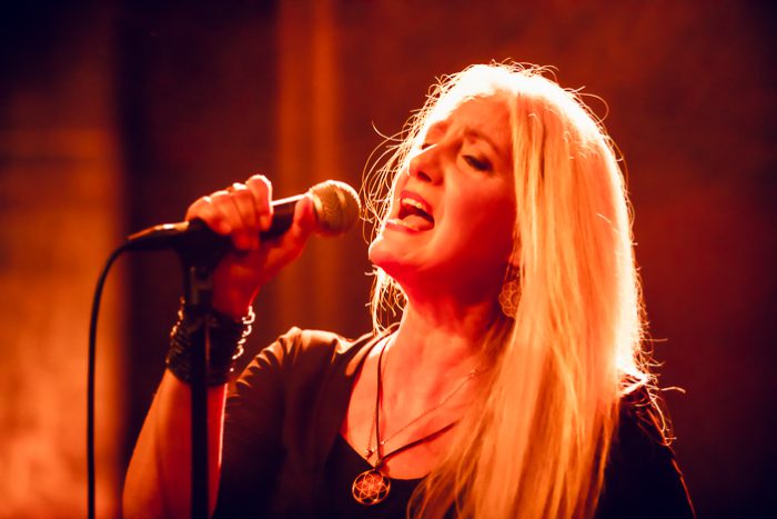 Canadese rock- en blueszangeres Sass Jordan overleden