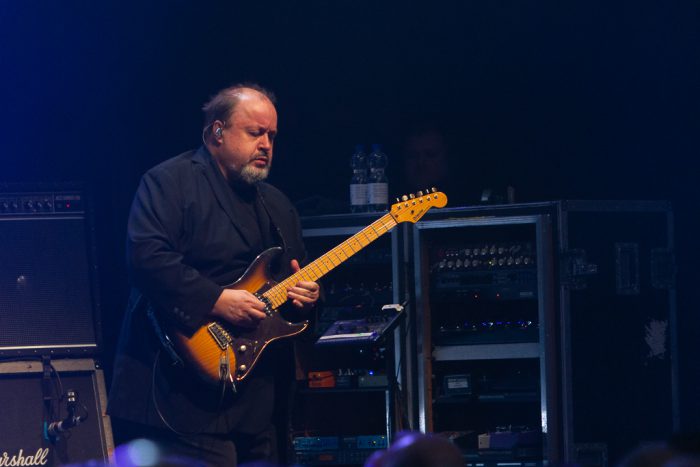 IJzersterke start tour Steve Rothery in De Bosuil