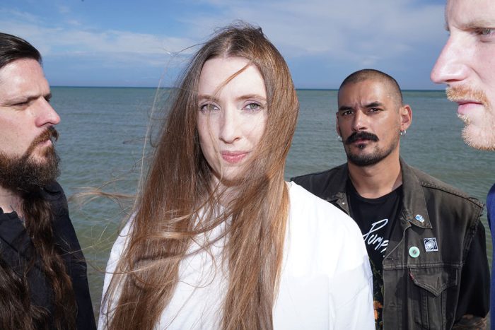 Dry Cleaning released nieuw materiaal op 1 maart