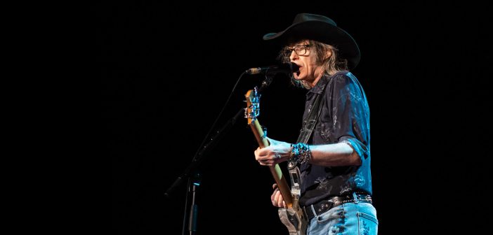 The Waterboys: rust en regelmaat in De Oosterpoort