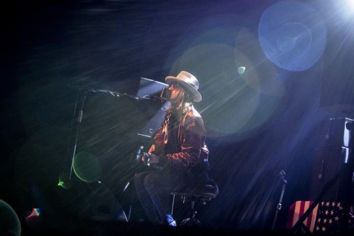 Fotoverslag David Eugene Edwards in Parkstad Limburg Theaters, Heerlen