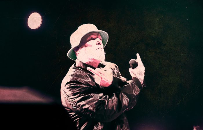 Afgeladen volle 013 geniet van Limp Bizkit