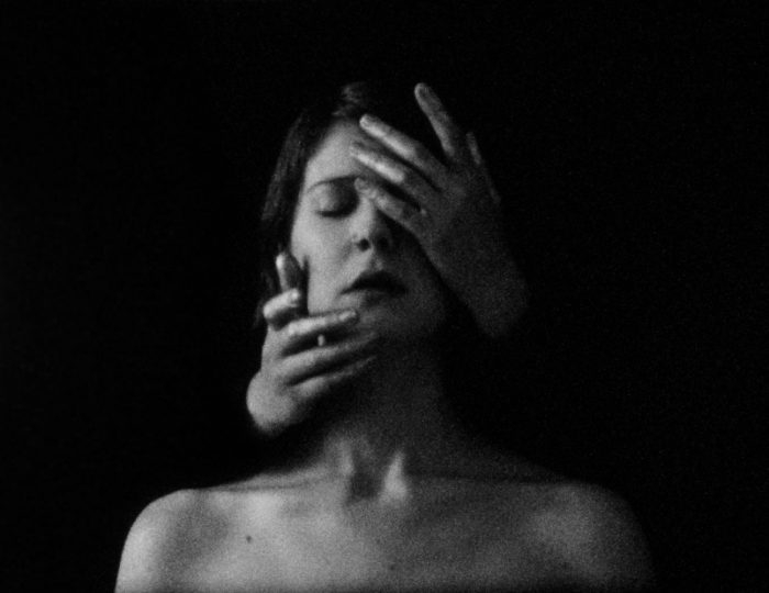 Lucy Kruger biedt je op ‘Heaving’ een heftige, maar helende bodyscan…