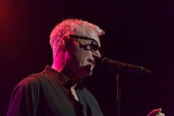 Phil Bee and band speelde puur en recht uit het hart