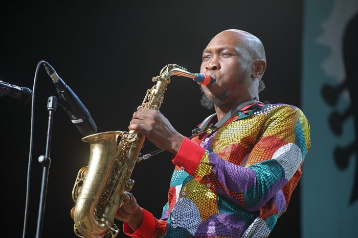 Nigeriaanse muzikant Seun Kuti gearresteerd voor vermeende aanval op politieagent