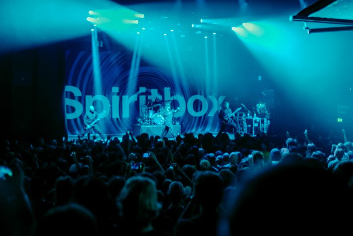 Spiritbox bezoekt Patronaat Haarlem tussen de festivals door