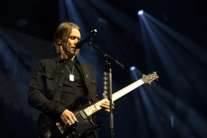 Alter Bridge bouwt een monumentale muur van geluid in 013