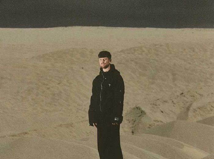 Zesde studio-album van James Blake: ‘Playing Robots Into Heaven’
