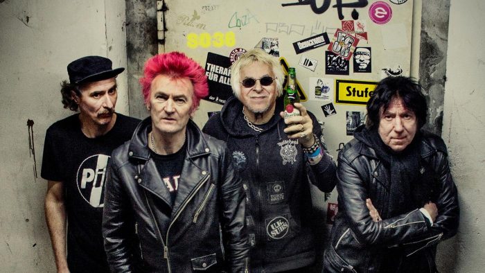 UK Subs zeggen geen farewell tijdens Farewell Tour in de Effenaar