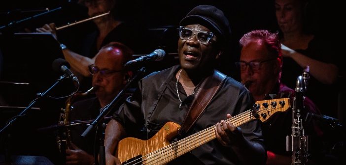 Richard Bona & Metropole Orkest openen concertseizoen Muziekgebouw Eindhoven
