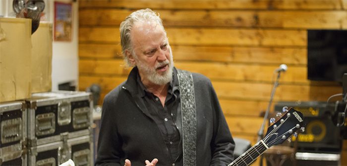 Nieuw nevenproject ‘Totempoal’ van Jack Poels (Rowwen Hèze) doet terugdenken aan hardrock glorie