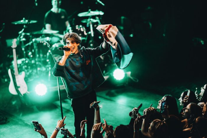 Johnny Orlando speelt de Tolhuistuin plat