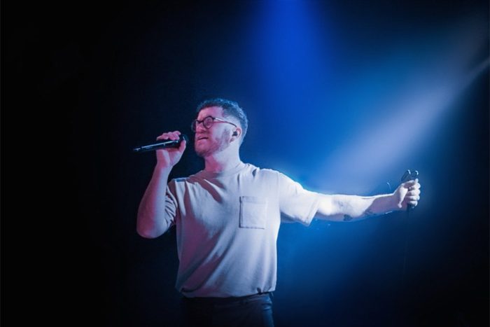 Sam Fischer betovert Paradiso