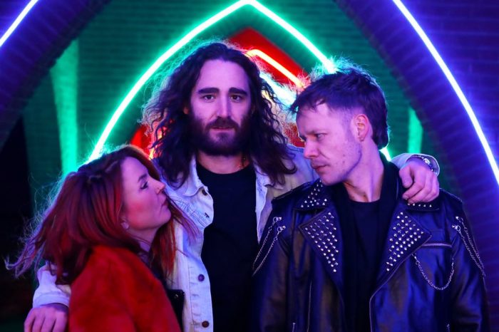 Yerra Yerra steunt TEJO met radio-edit van ‘Hard World’