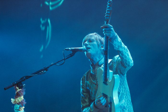 Kula Shaker op de Eerste Pinksterdag in de Muziekgieterij Maastricht