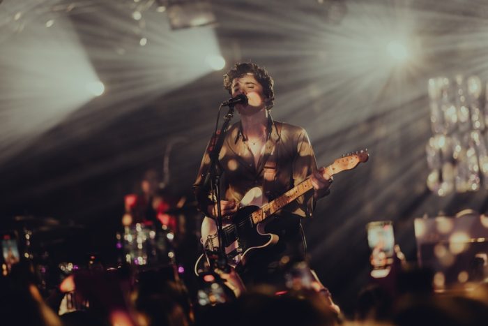Bradley Simpson met onvergetelijke solo-show in de Tolhuistuin