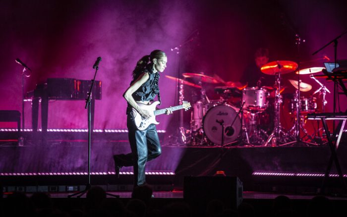 Charlotte Cardin betovert OM Seraing in Luik