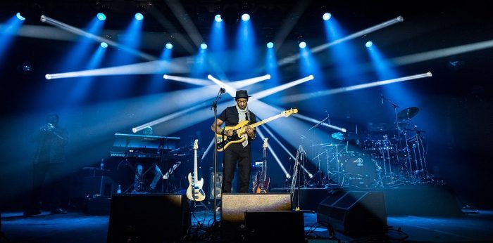 De perfect zwoele zomeravond met Marcus Miller in de Rivierenhof in Deurne