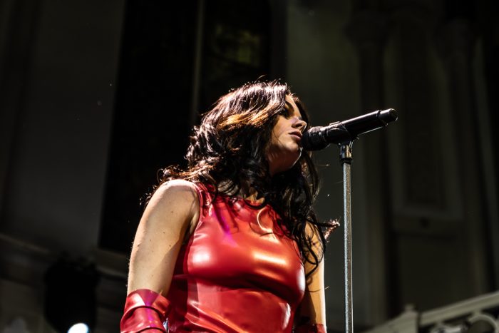 Davina Michelle betovert uitverkocht Paradiso met energieke ‘Higher’ tour