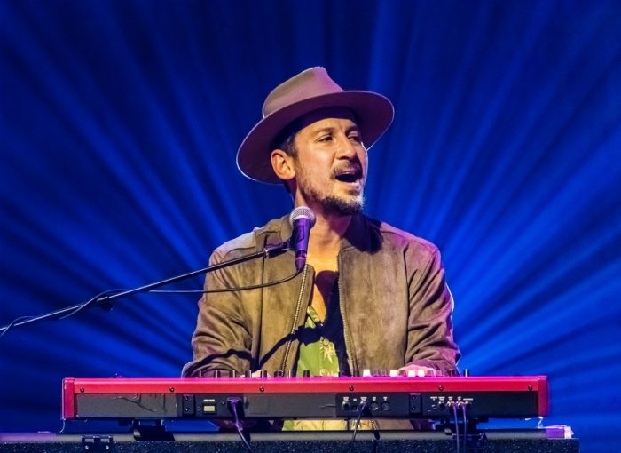 Young Gun Silver Fox brengt masterclass softrock naar TivoliVredenburg