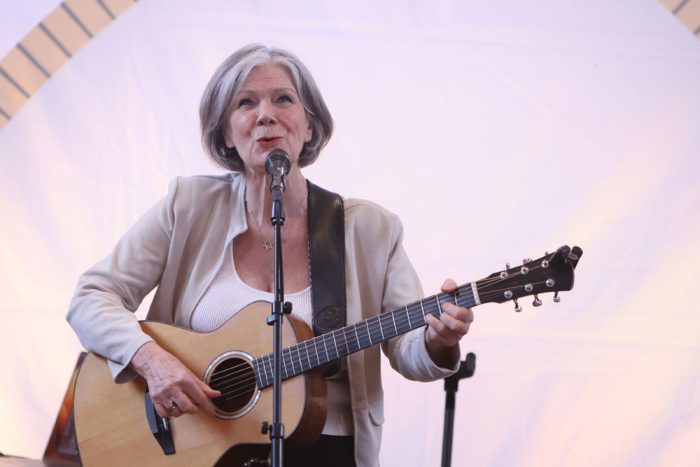 Een intieme avond met Lenny Kuhr in historische kapel in Horst