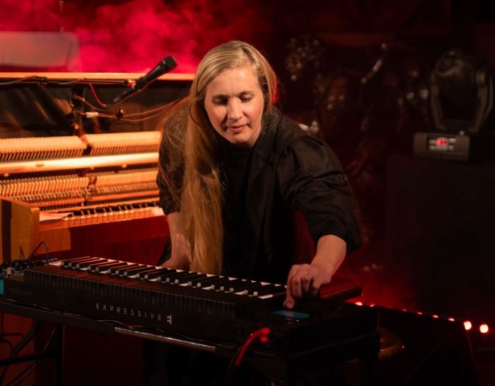 Magische ‘SUNNE’-avond met Annelie in Paradijskerk