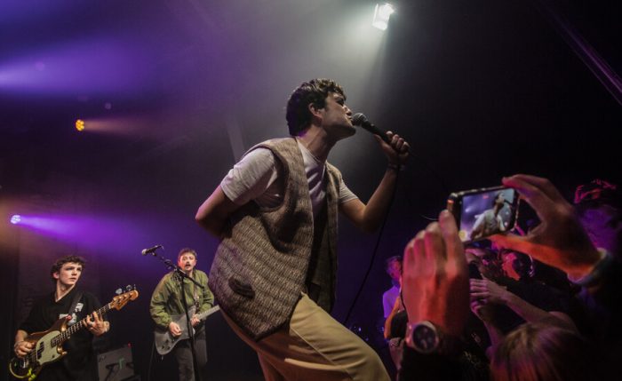 Gurriers zet de Muziekgieterij in vuur en vlam: verslag van een explosief optreden