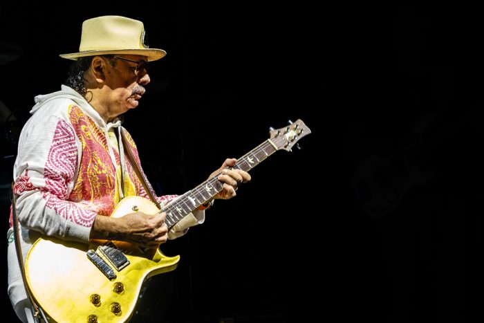 Santana in de Ziggo Dome: aaneenschakeling van hits en classics