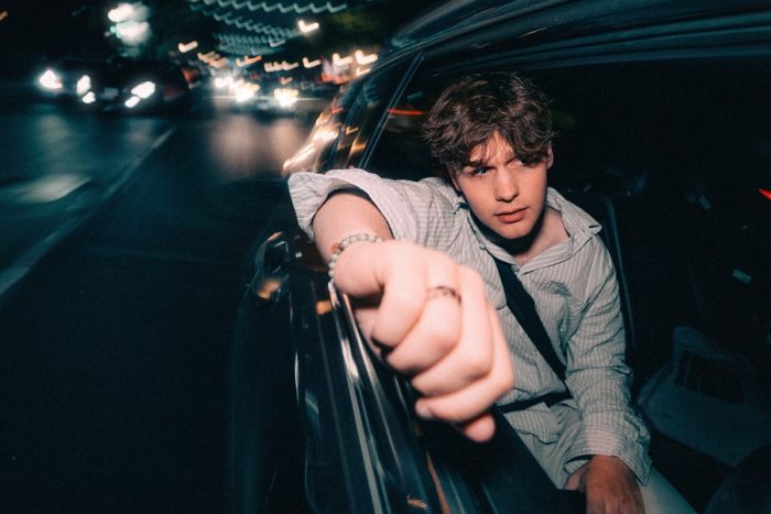 Intieme en energieke show van Ben Ellis in de Melkweg Ben Ellis