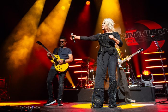 Closer dan ooit: Kim Wilde betovert Oosterpoort