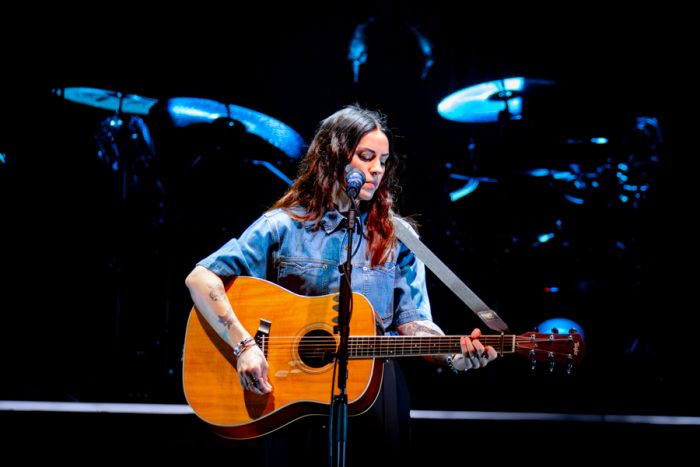 Schotse hits met Amy MacDonald in TivoliVredenburg