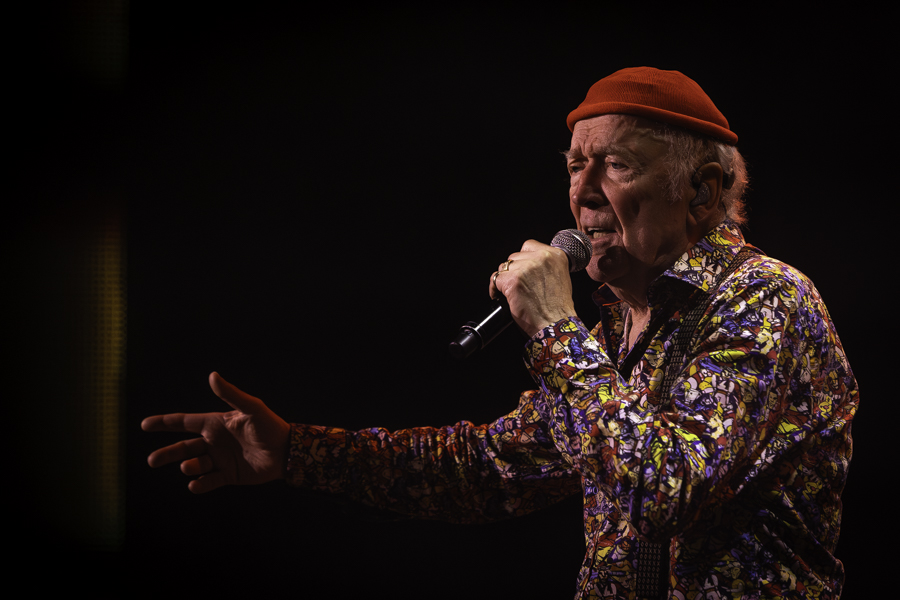 Drukwerk veegt de vloer aan met Roermond