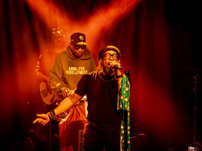 Arrested Development maakt groot feest van hun concert in de Mezz