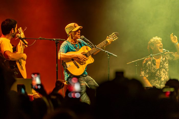 Manu Chao viert de seizoensopening in Eindhoven met megafeest