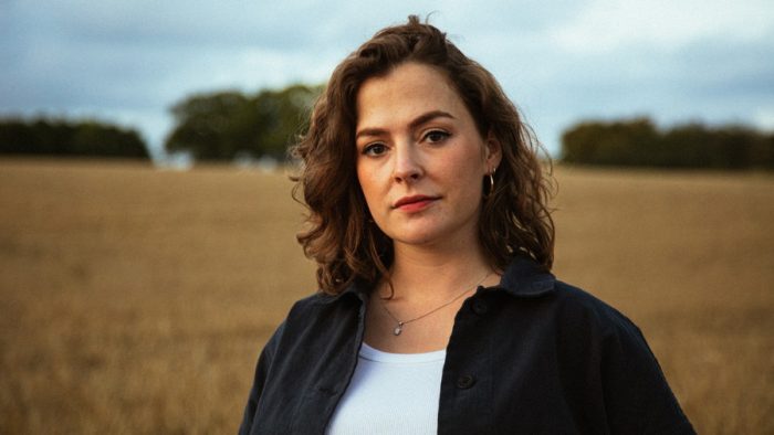 Katherine Priddy bracht als een muze haar muziek naar ’t Rozenknopje